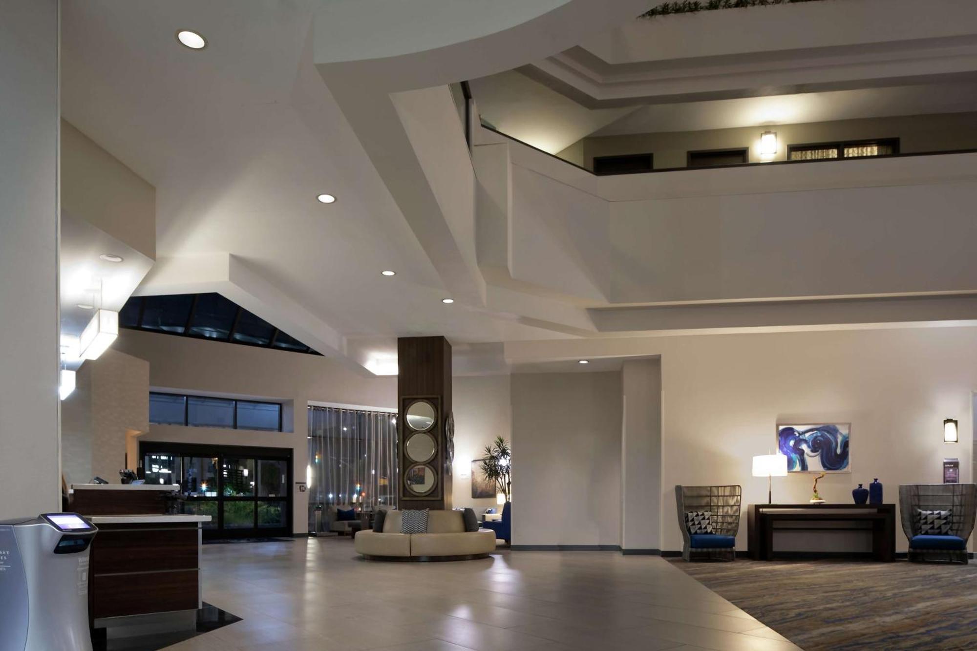 Hotel Embassy Angeles - International Airport/north