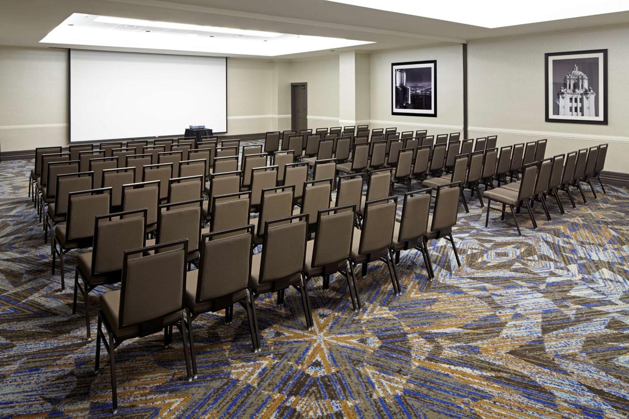 Embassy Angeles - International Airport/north 3*