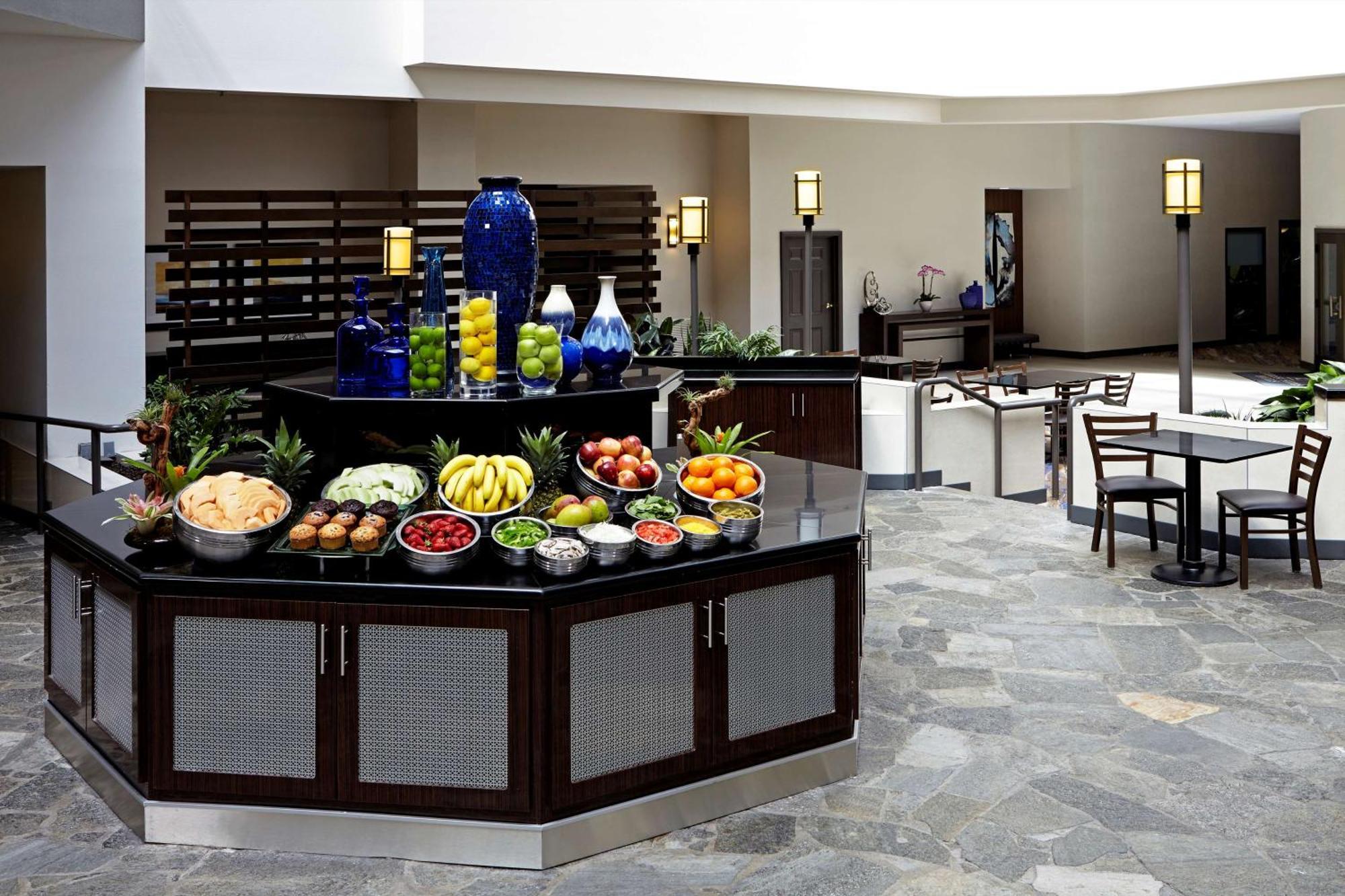 Embassy Angeles - International Airport/north Hotel 3*