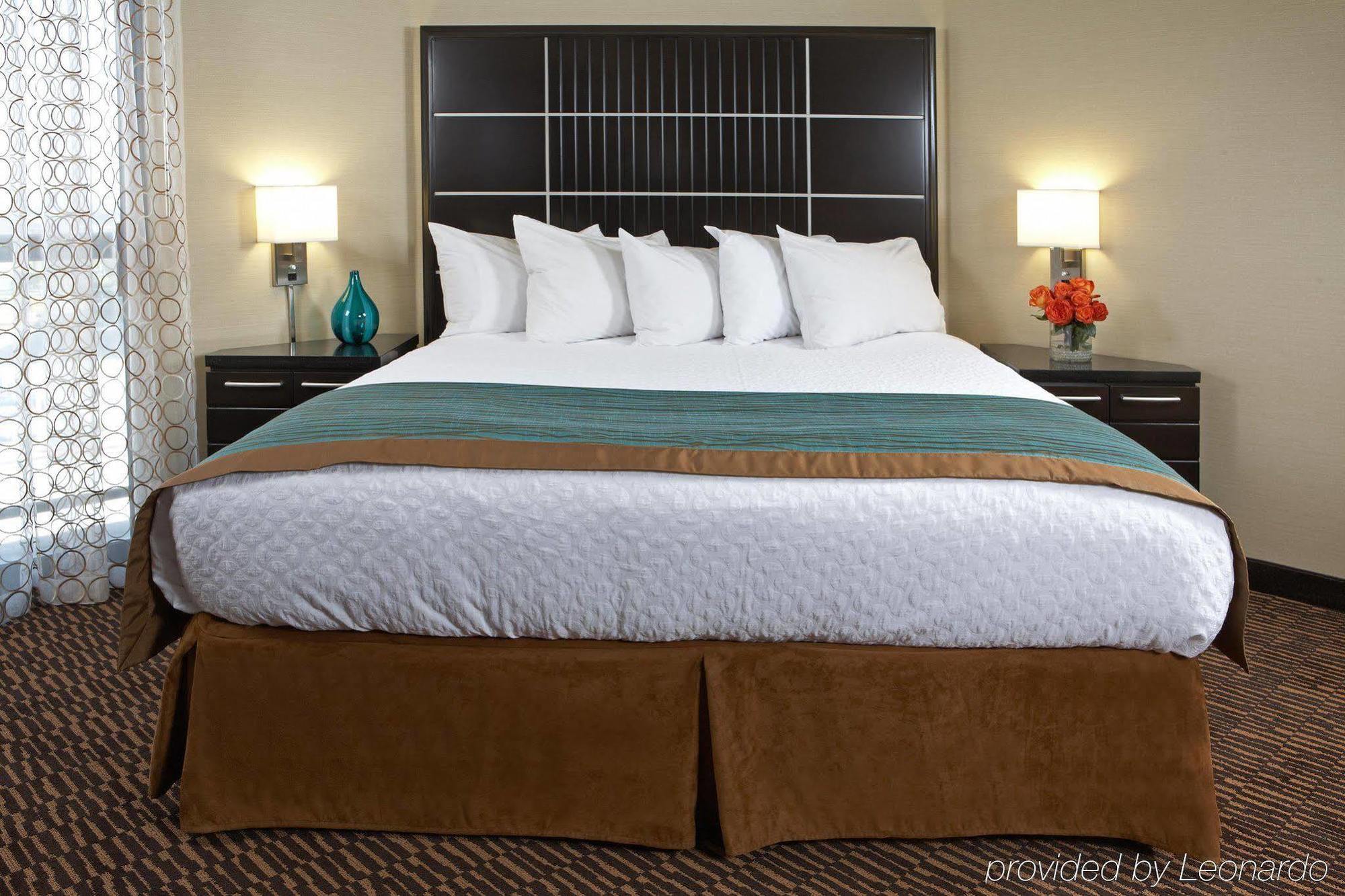 Hotel Embassy Angeles - International Airport/north 3*