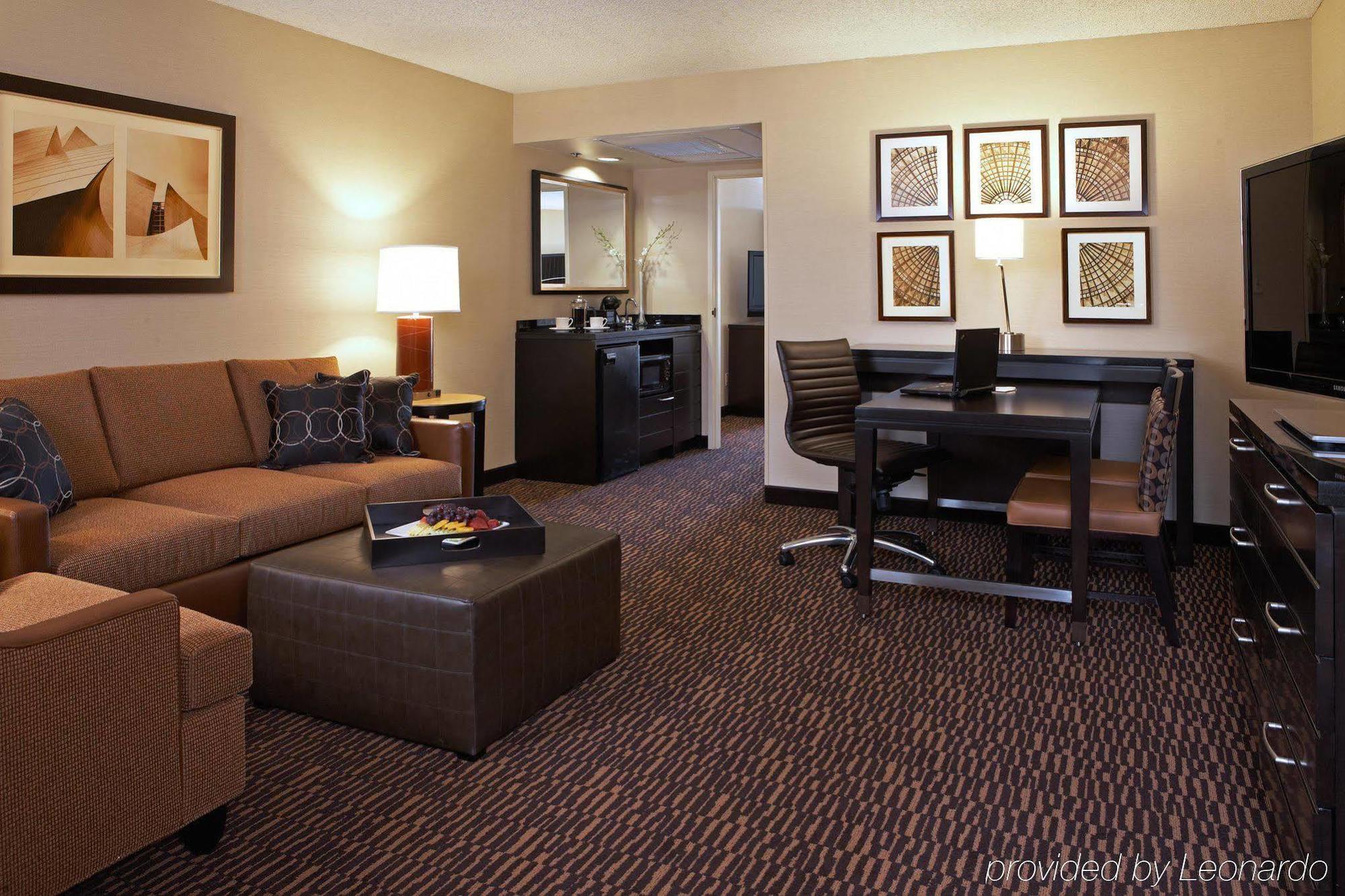 Embassy Angeles - International Airport/north 3*