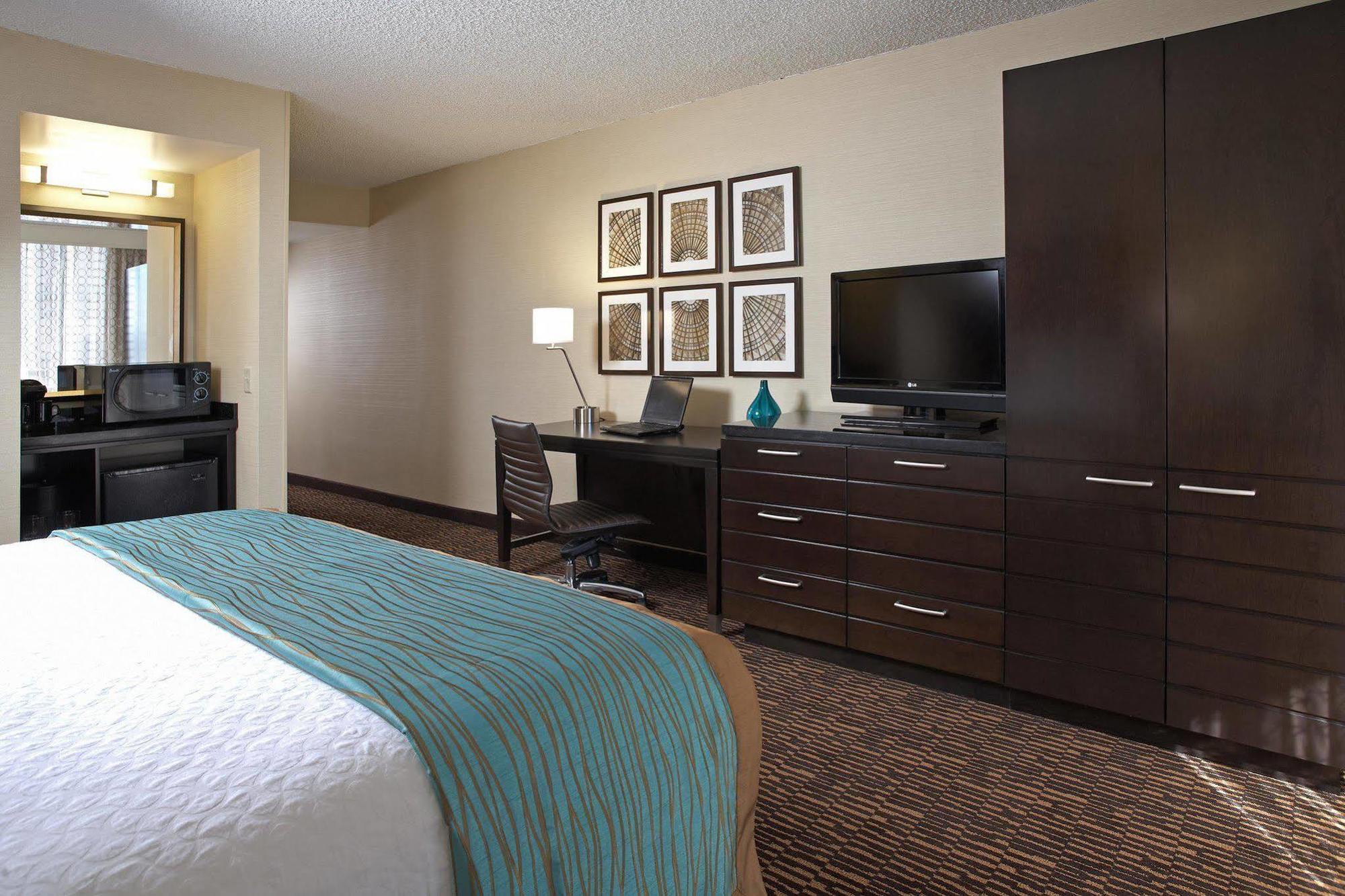 Embassy Angeles - International Airport/north Hotel